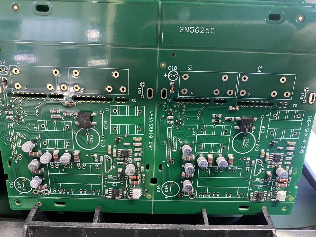 Maksymalna grubość T większa niż 4,5 mm Zgromadzenie przemysłowe PCB oferuje możliwości montażu dla ciężkich płyt obwodowych drukowanych