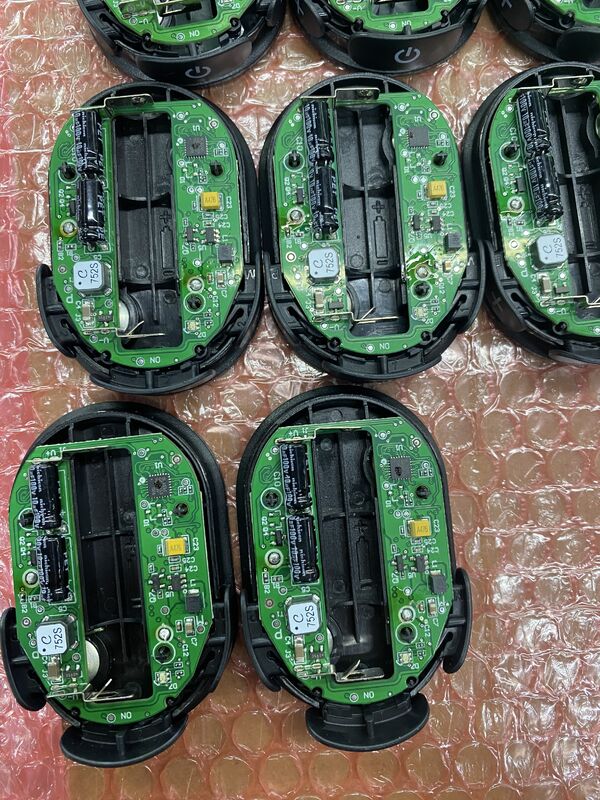 Min Przestrzeń kulkowa 0,3 mm Przesłona mniejsza niż 0,5 mm Przemysłowy proces produkcji PCB Maksymalny rozmiar PCB 600 x 1200 mm zoptymalizowany do złożonych układów PCB