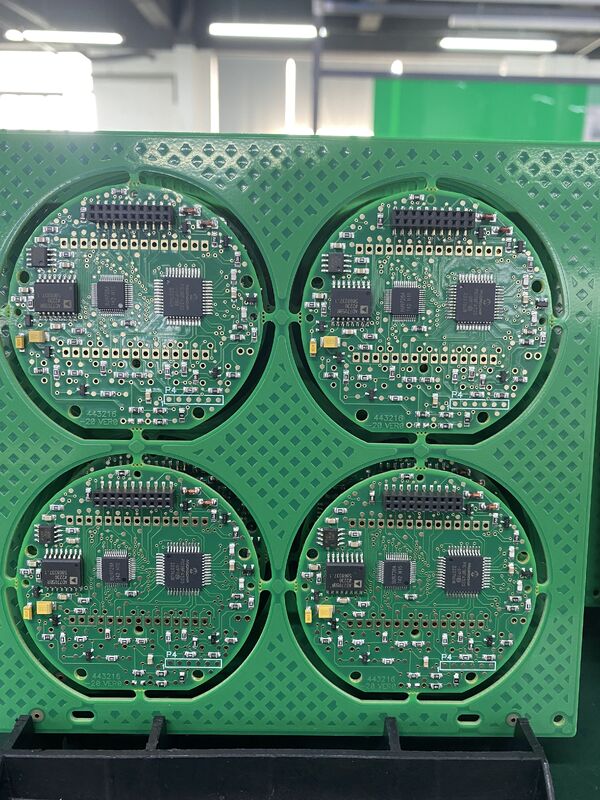 Miedź 4OZ Industrial PCB Assembly Customized Tak Rozwiązania dla złożonych aplikacji elektronicznych i trwałych płyt obwodowych