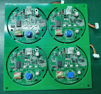 Montaż PCB z przelotowymi otworami dla mikrofonów i głośników
